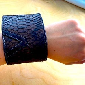 Brown PYTHON Cuff Authentic Skin wrap bracelet 7” luxury jewelry snake alligator